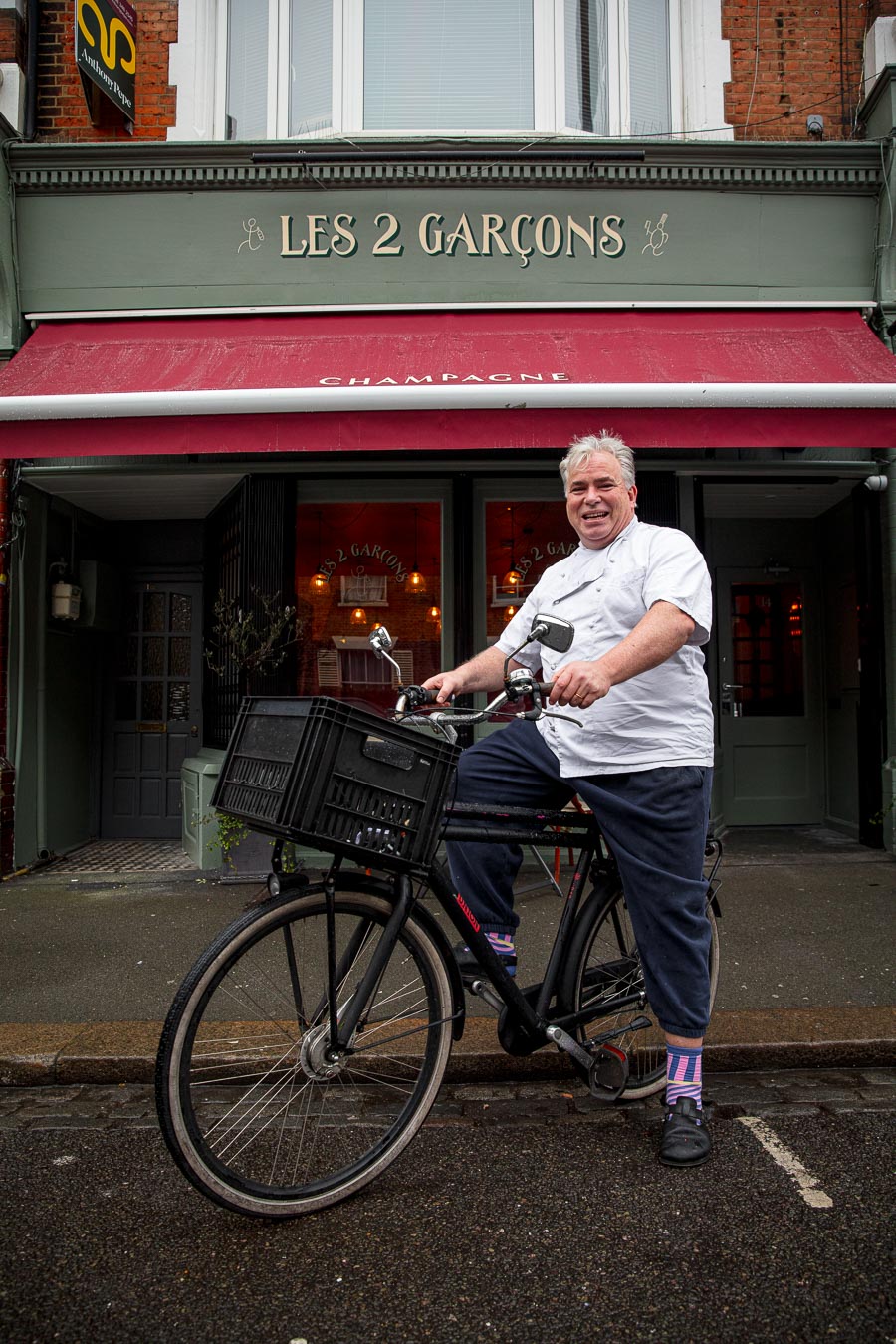 Les 2 Garçons · Chef & bike